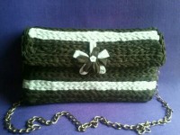 Cartera de mano y colgar, marrón chocolate: 12,5€