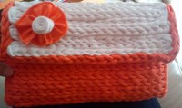 Bolso coral y blanco: 8€